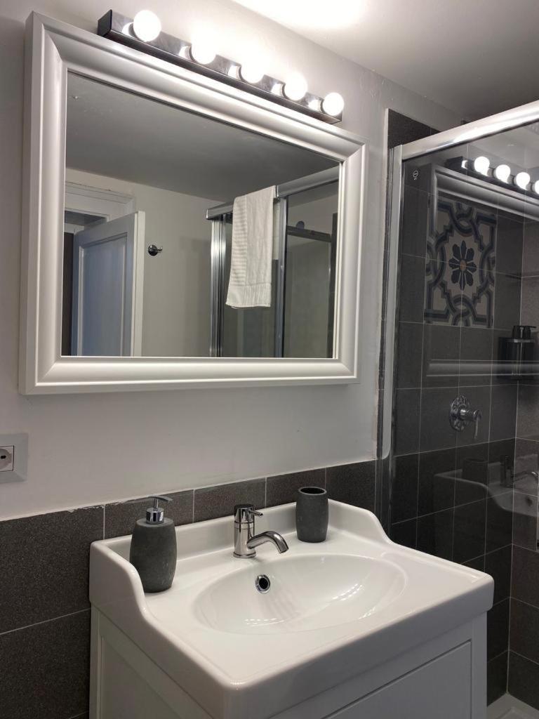 Bari Landlord 242 - Central Station Apartments Екстер'єр фото