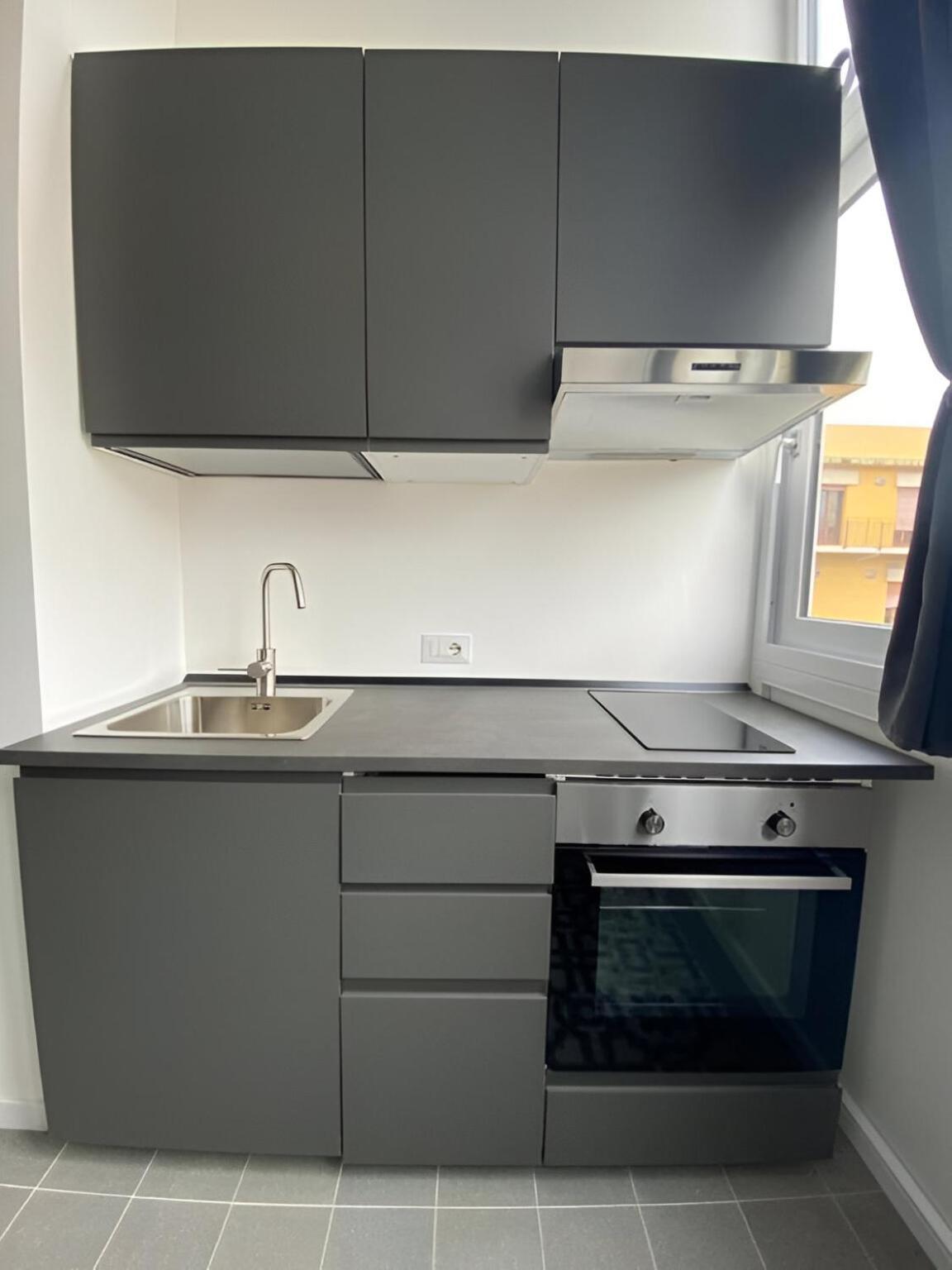 Bari Landlord 242 - Central Station Apartments Екстер'єр фото