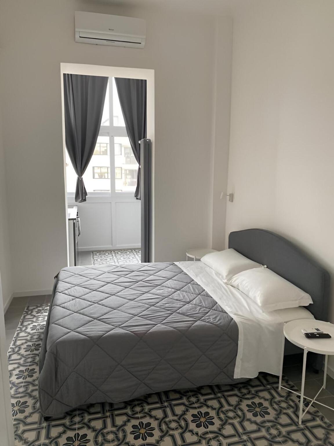 Bari Landlord 242 - Central Station Apartments Екстер'єр фото