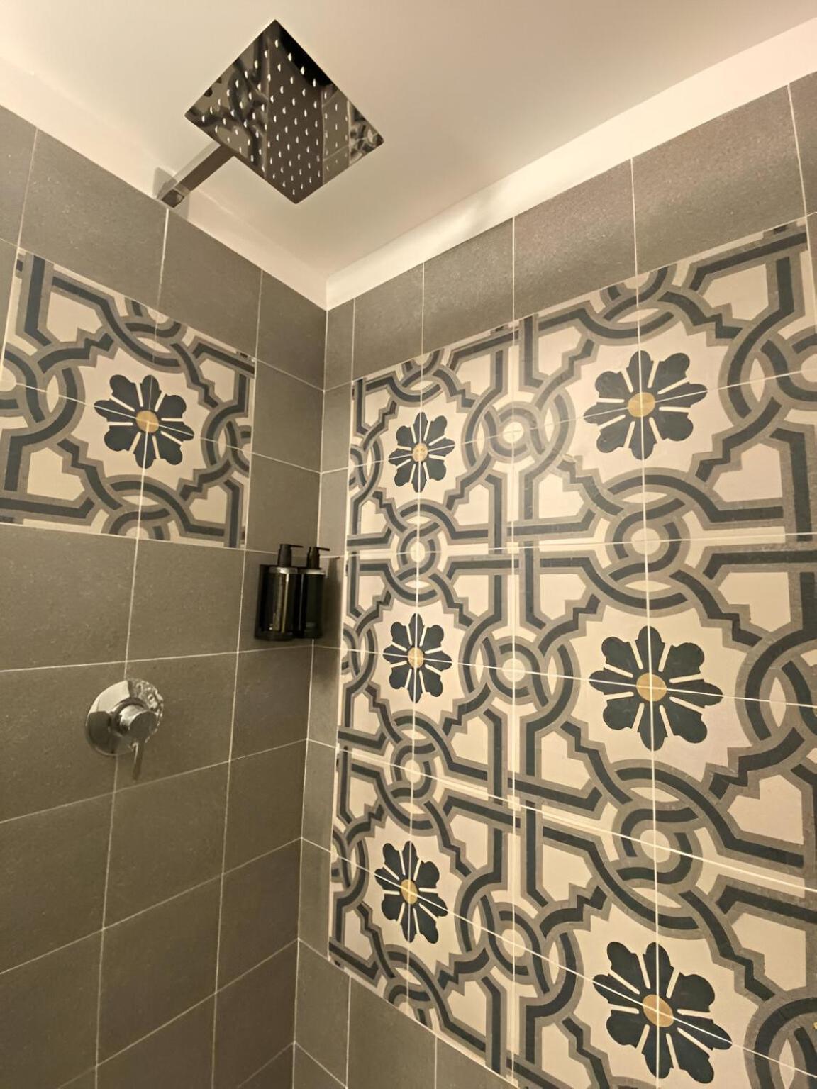 Bari Landlord 242 - Central Station Apartments Екстер'єр фото
