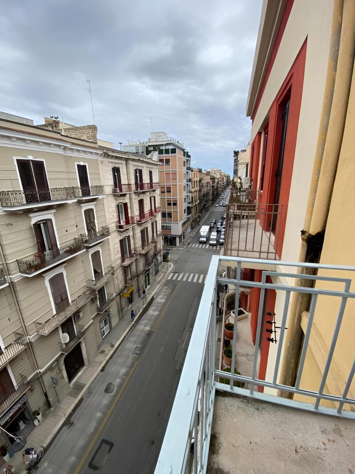 Bari Landlord 242 - Central Station Apartments Екстер'єр фото