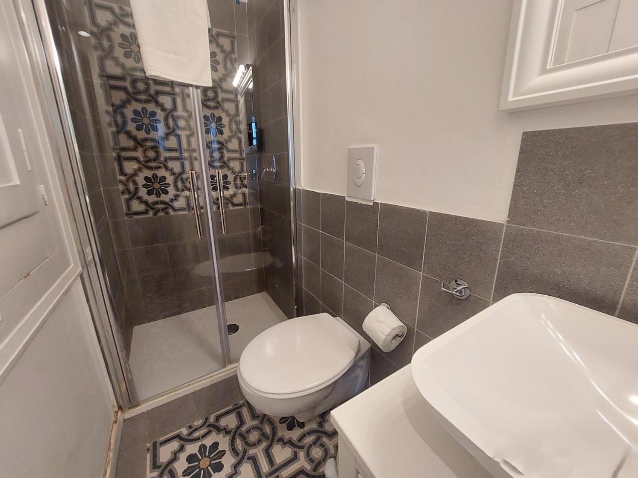 Bari Landlord 242 - Central Station Apartments Екстер'єр фото
