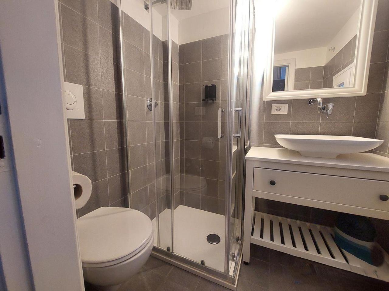 Bari Landlord 242 - Central Station Apartments Екстер'єр фото