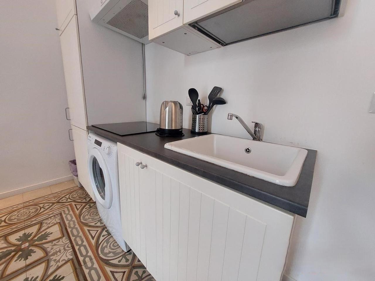 Bari Landlord 242 - Central Station Apartments Екстер'єр фото