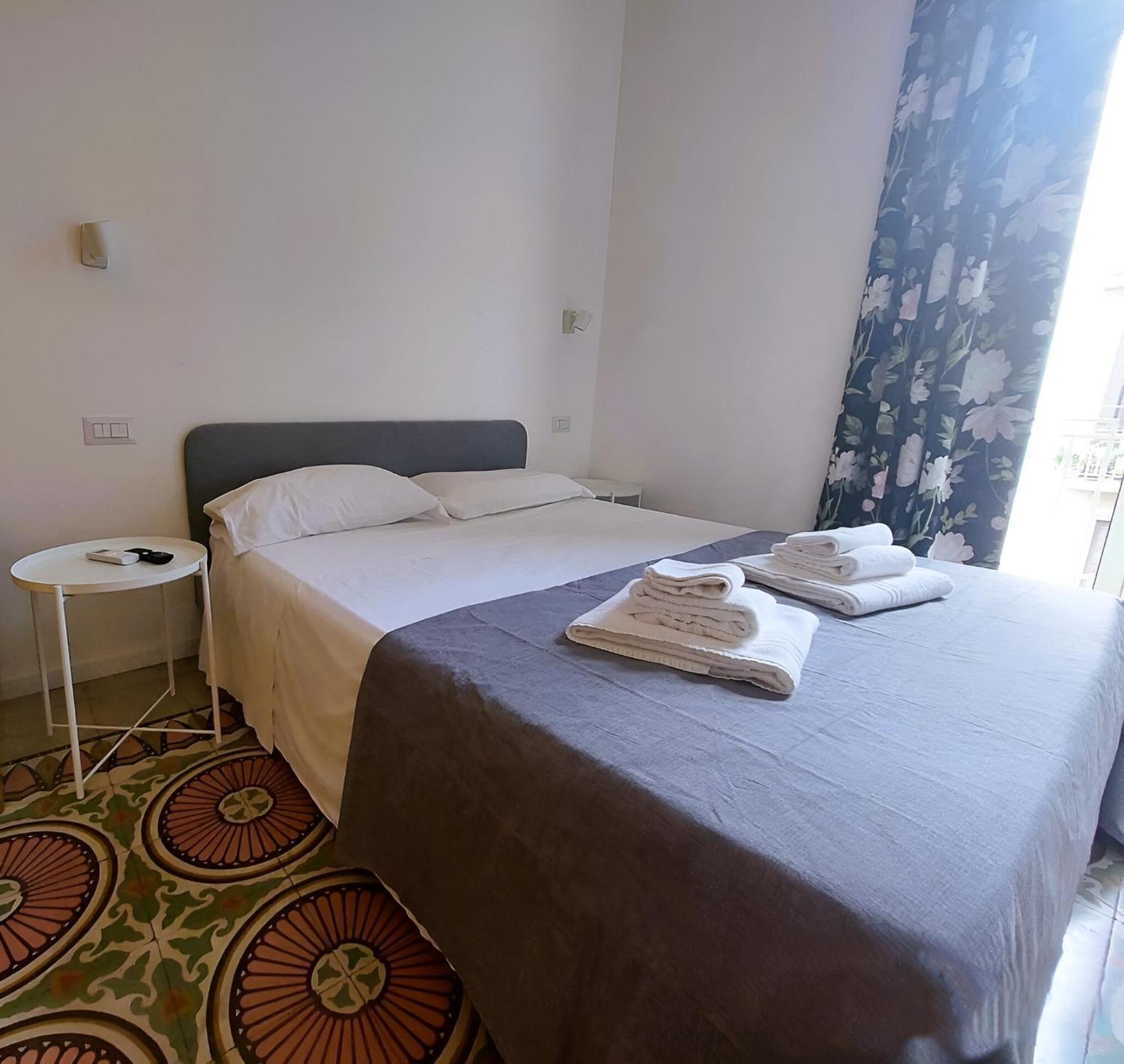 Bari Landlord 242 - Central Station Apartments Екстер'єр фото